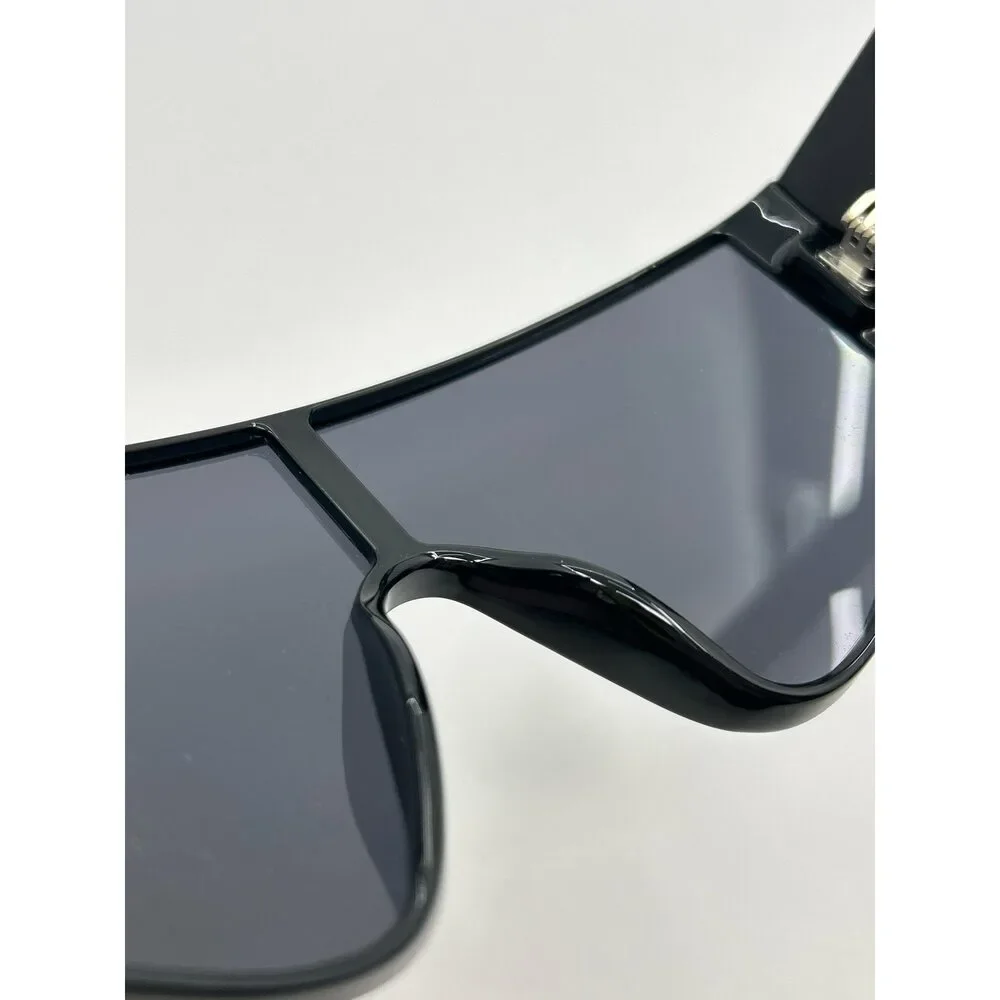 KARL LAGERFELD Black Sunglasses - Picture 7 of 9